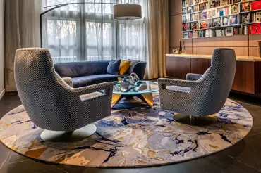 Club Chairs and Recliners