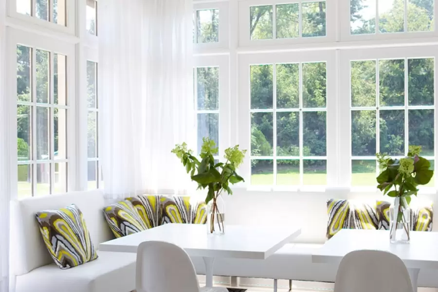 A wonderful dining banquette ensable made to accommodate every guest! What a treat it is to dine and mingle in this fabulous space